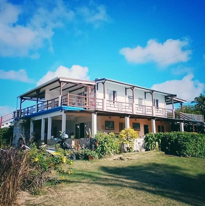 Poisson D'Or Guest House Port Mathurin Exterior foto